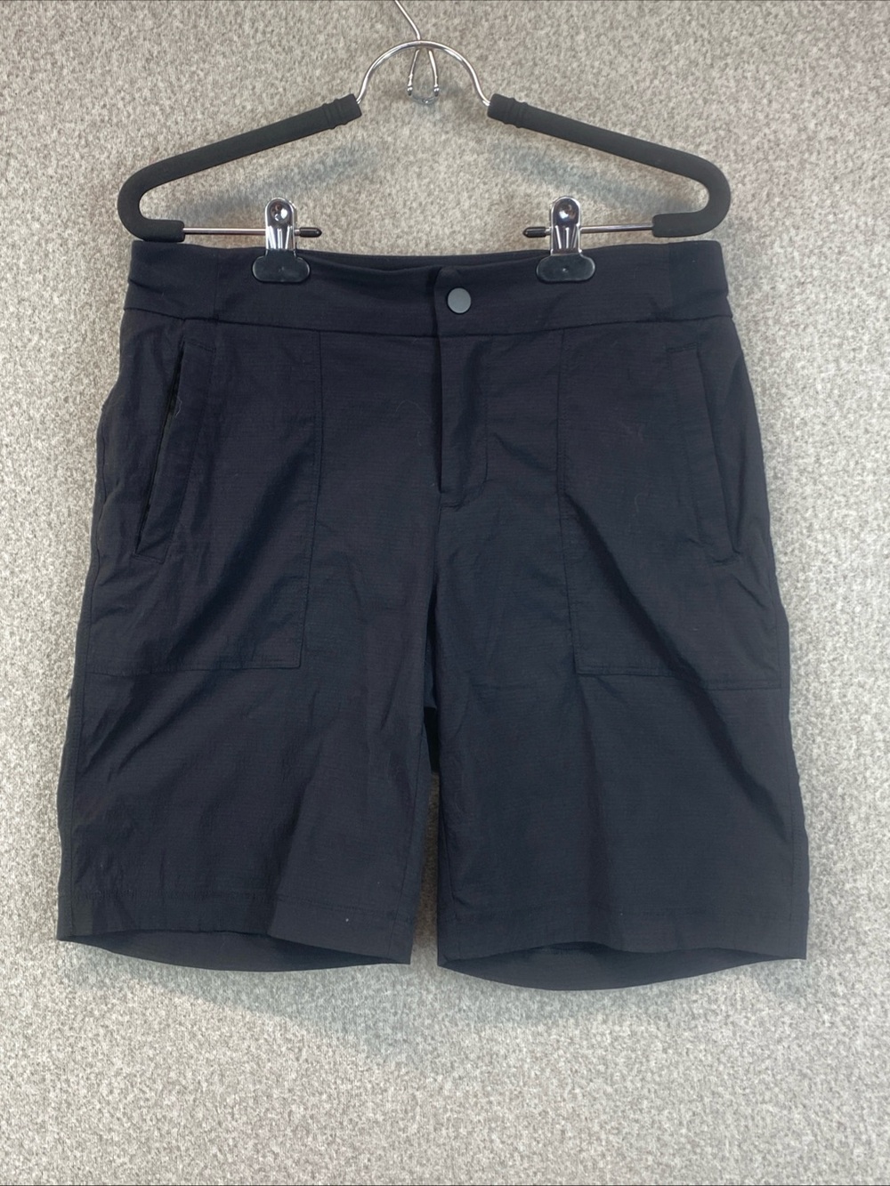 Athleta Trekkie Bermuda Hiking Nylon Casual Shorts Jet Black Womens Size 8 Gorp